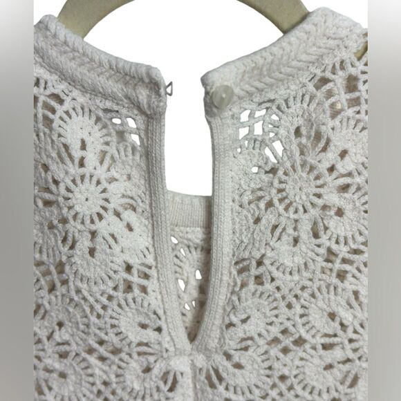 ABERCROMBIE AND FITCH Crochet-Style‎ Floral Lace Tee, Size XSMALL - Picture 8 of 13